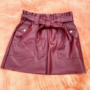 🍾🍾 Buttery Soft Faux Leather Skirt!